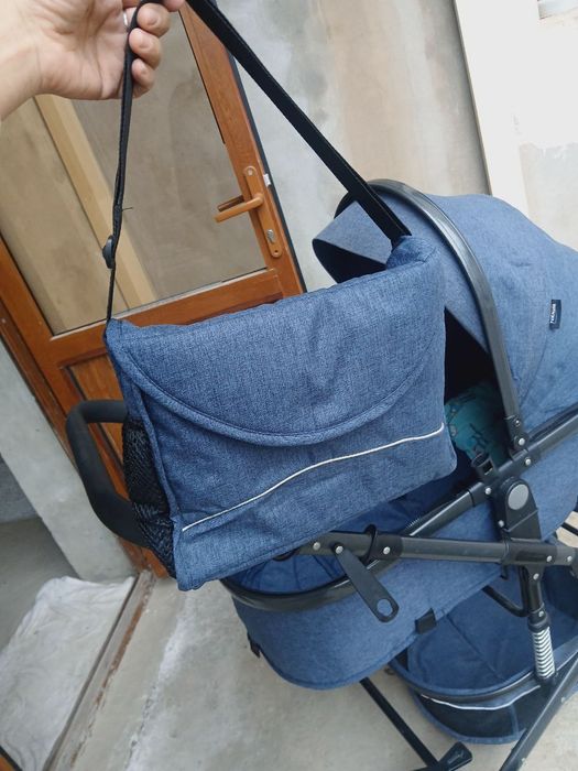 Детская коляска удобная почти новая