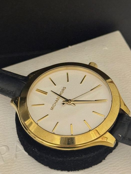 Продается оригинальные часы Michael Kors