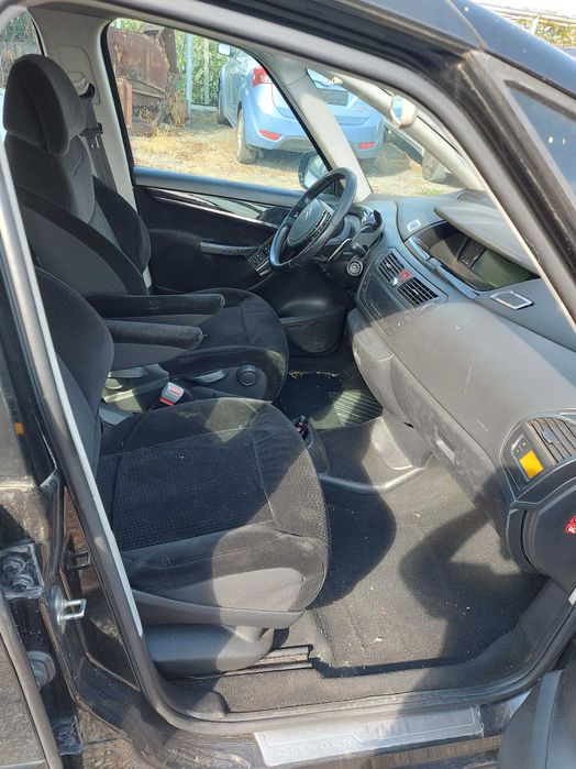 Продава се на части !
Citroen c4 grand picasso
1.6 hdi 110 автомат
