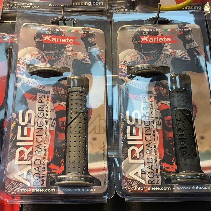 Ръкохватки дръжки ARIETE 22мм за мотор мотоциклет