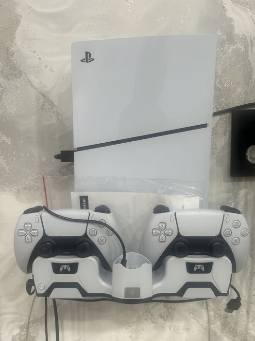 Игровая приставка SonyPlayStation 5+ геймпад + FC24 +MK11 +UFS 4 +GTA