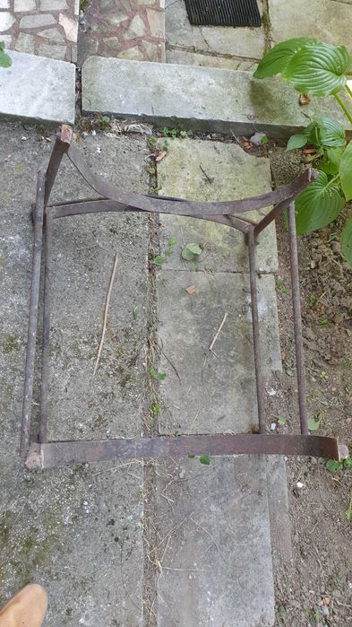 2 Стойки за буре