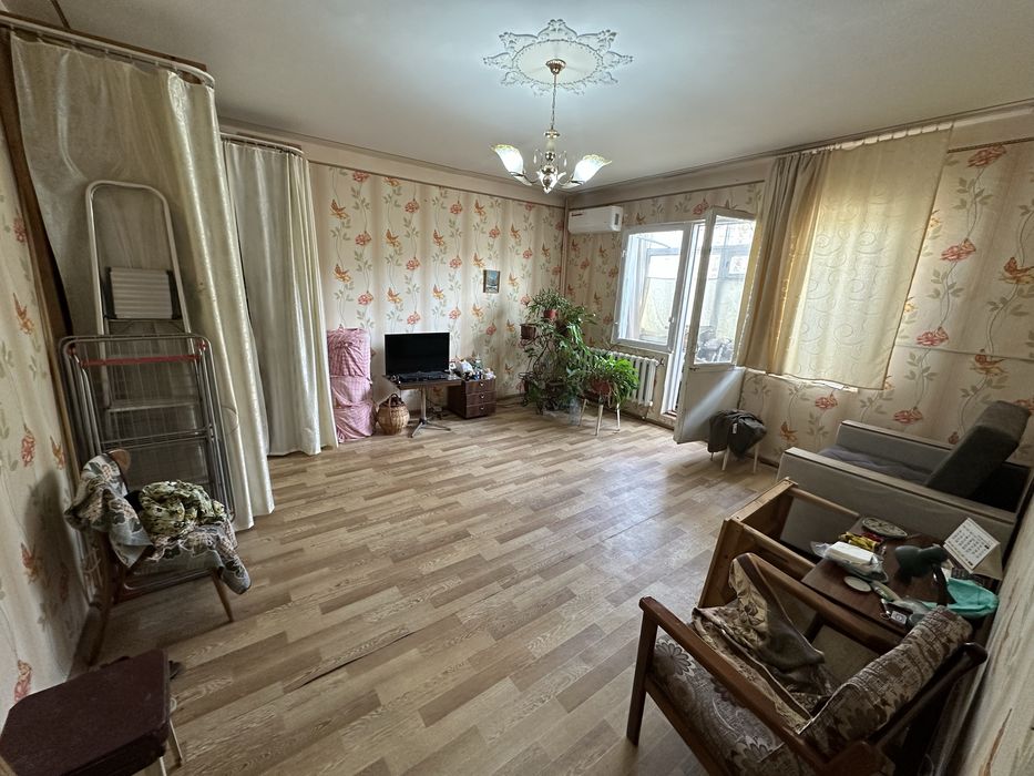 1 этаж 1 хона йул юзида Крестик