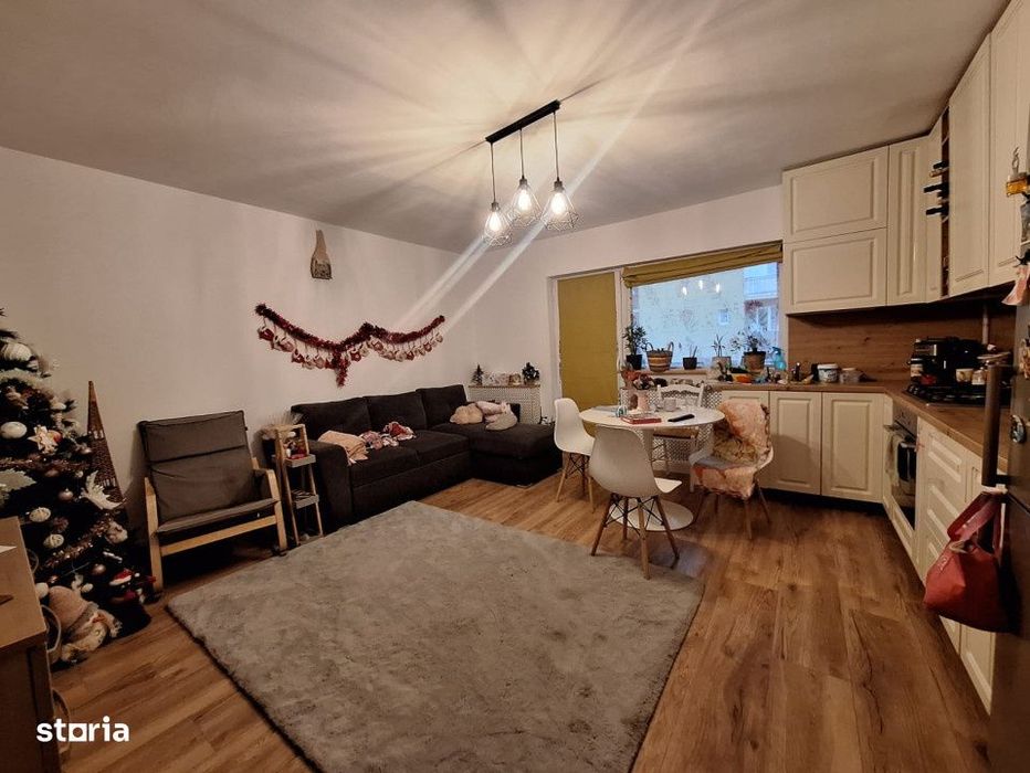 Apartament cu 2 camere, 46 mp, balcon, zona Eroilor — fotografia 1