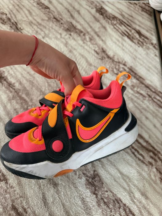 Дамски маратонки Nike