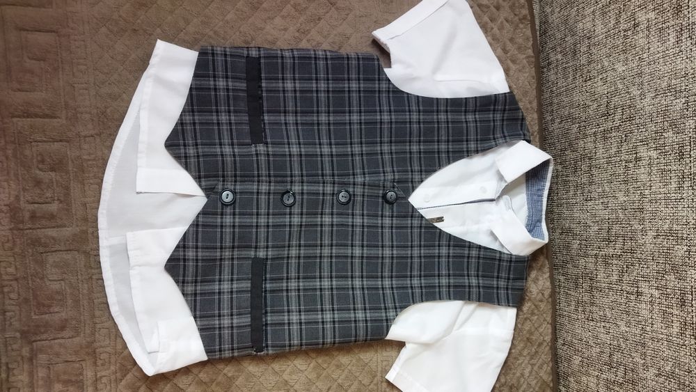 Продам школьный жилет