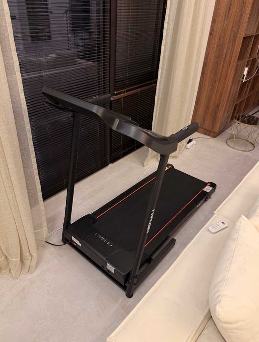 Беговая дорожка Genau Rivox