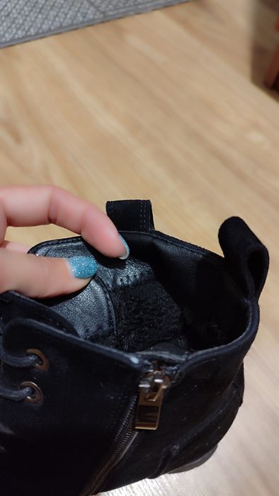 Продам зимнюю обувь