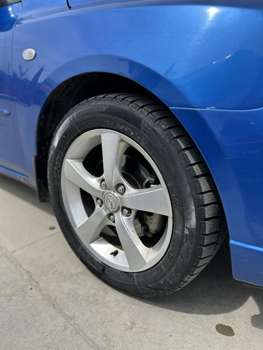 Vand mazda 1.6 benzina consum de 6