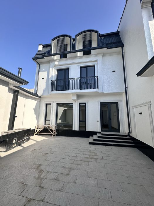 Юнусобод Хасанбойда 2 қаватли енги ховли сотилади