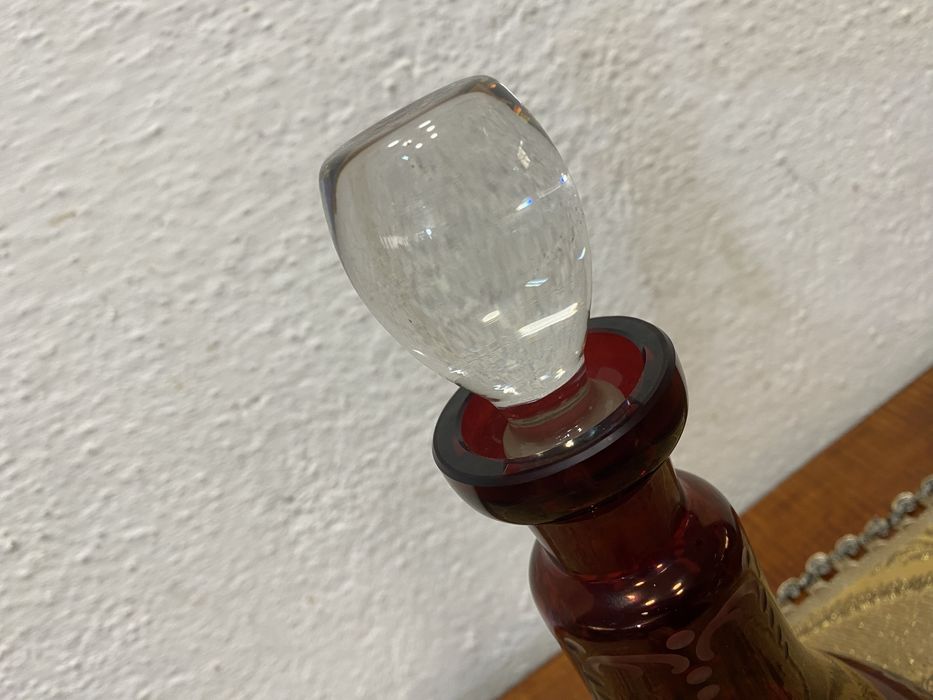 Немска кристална гарафа от цветно стъкло