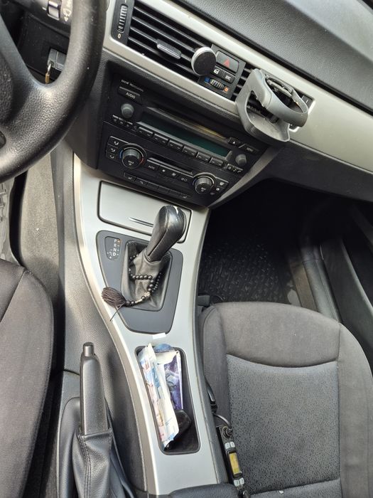 Bmw e90,2.0 163cp  automat