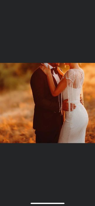 Vand rochie de mireasa/model sirena