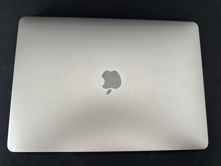 Macbook pro 13 inch 256gb