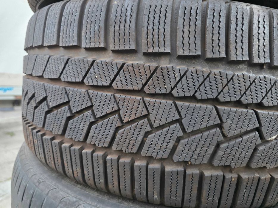 2бр Като нови зимни гуми 245 40 19 - Continental Runflat - DOT 2023