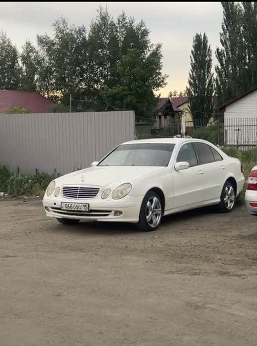 В продаже 211 мерседес