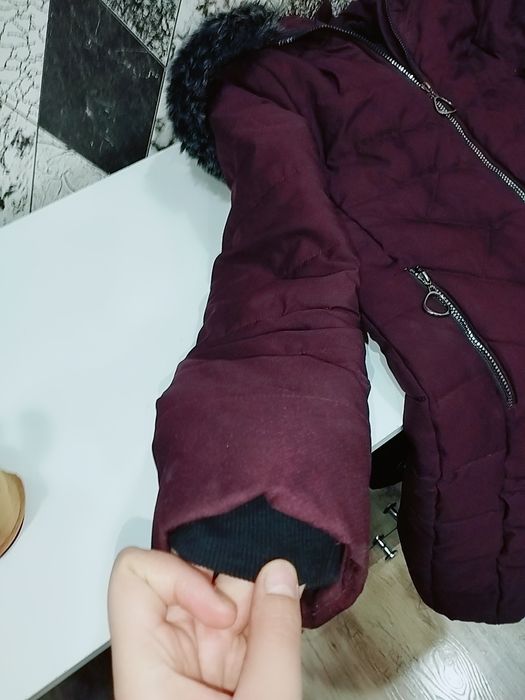 Zimniy brendiviy rangdagi kurtka