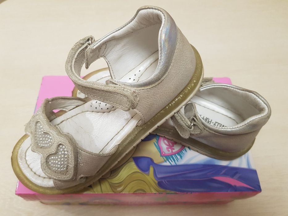 Сандали для девочек