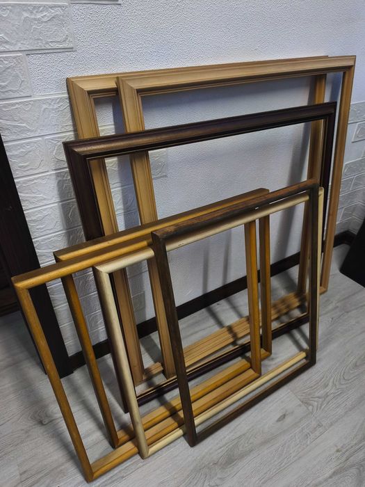 Дървени рамки за картини