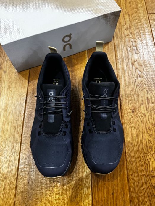 On Running Обувки