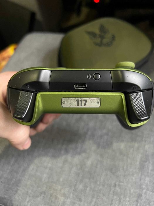 Xbox Elite 2  Gamepad Halo Edition
