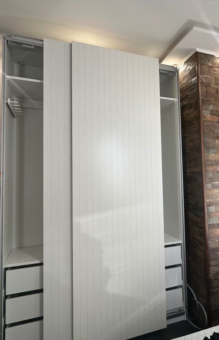 Гардероб с плъзгащи врати