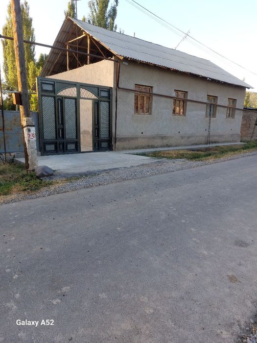 Uy sotiladi 4 xonali + oshxona 17 sotiq