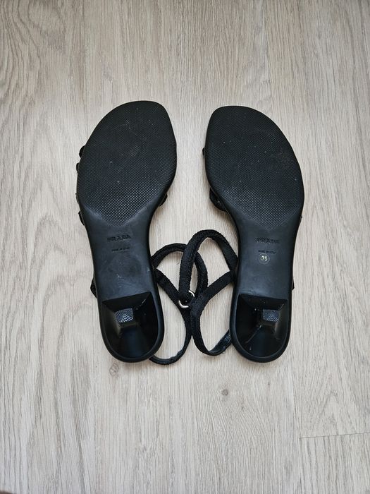 Prada Vintage T-Strap сандали