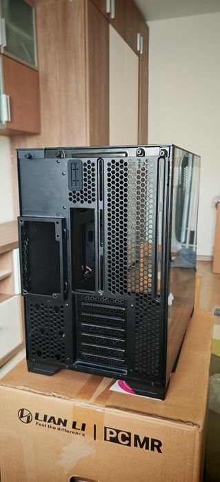 Carcasă PC Lian Li O11 Vision Compact – stare impecabilă