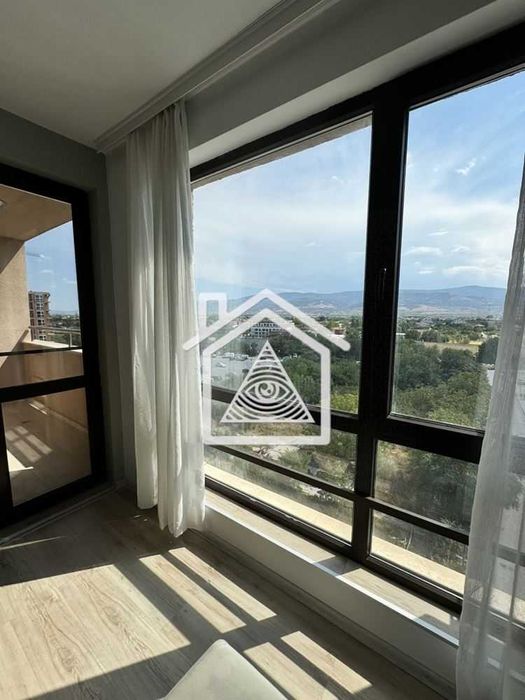 Дава се под наем Двустаен апартамент в Пловдив, Въстанически - 67 кв.м за 382.5 € - Снимка #1