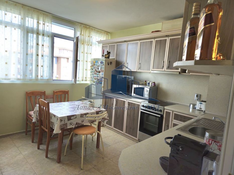 Продава се Четиристаен апартамент в Шумен, Добруджански - 103 кв.м за 1238 €/кв.м - Снимка #7