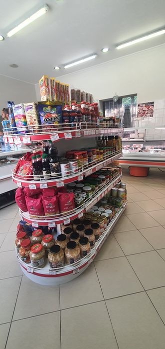 ПРОМО! Островен стелаж със заоблени рафтове