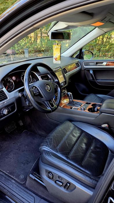 VW Touareg 3.0tdi Ventilație scaune! Volan încălzit! Camere 360⁰ R20