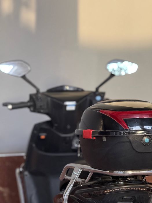 sukuter elektroni