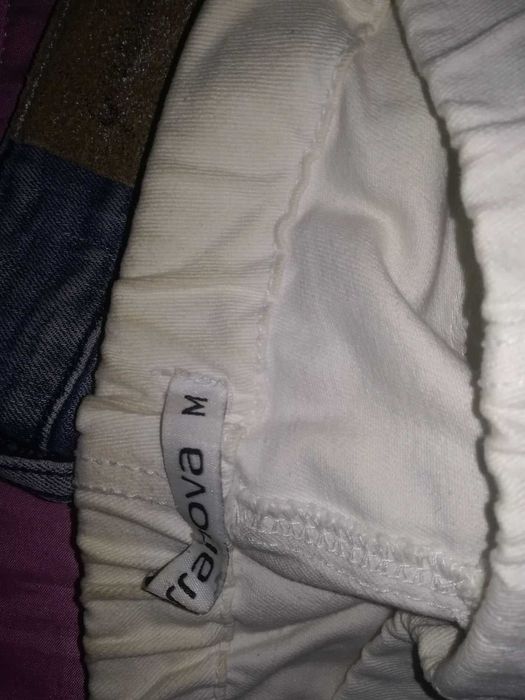 2 чифта дънки за  6 €
