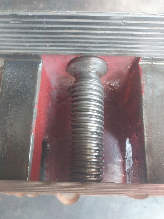 Тиски станочний  .