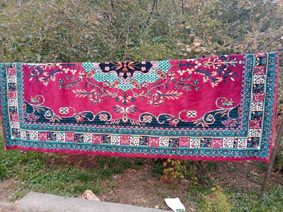 Продам ковры в хорошем состоянии