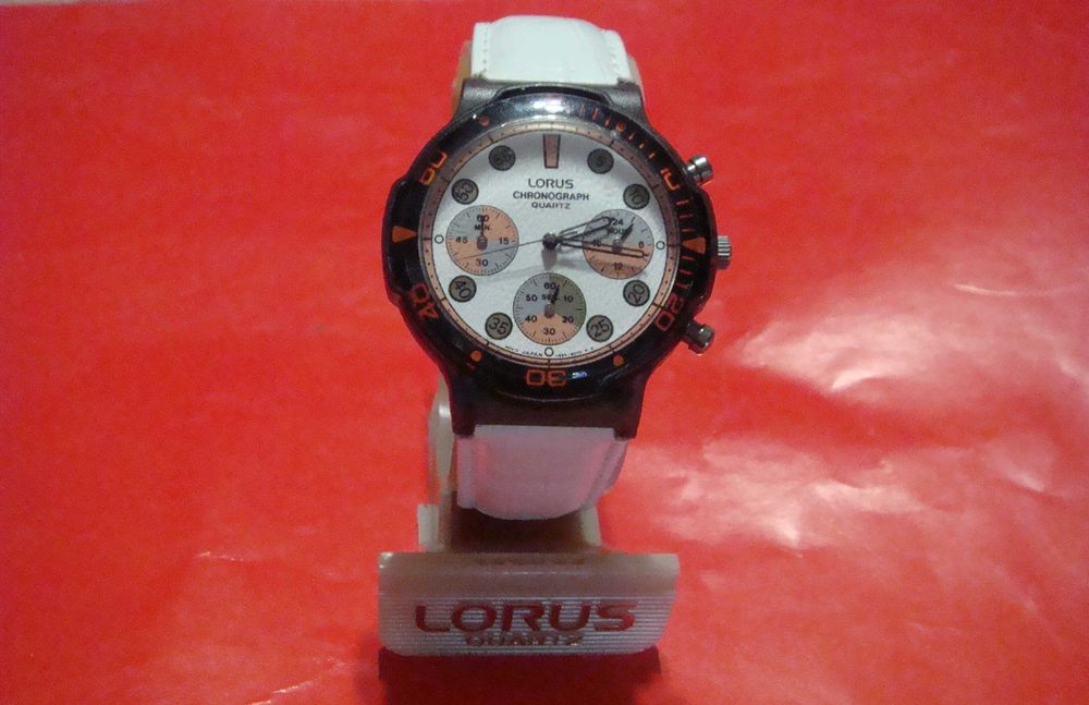 "Lorus"-два броя