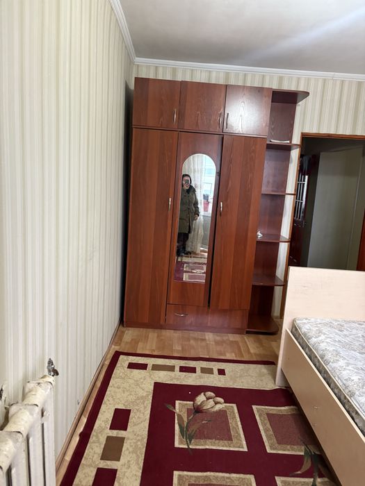 Продам шкаф срочно.