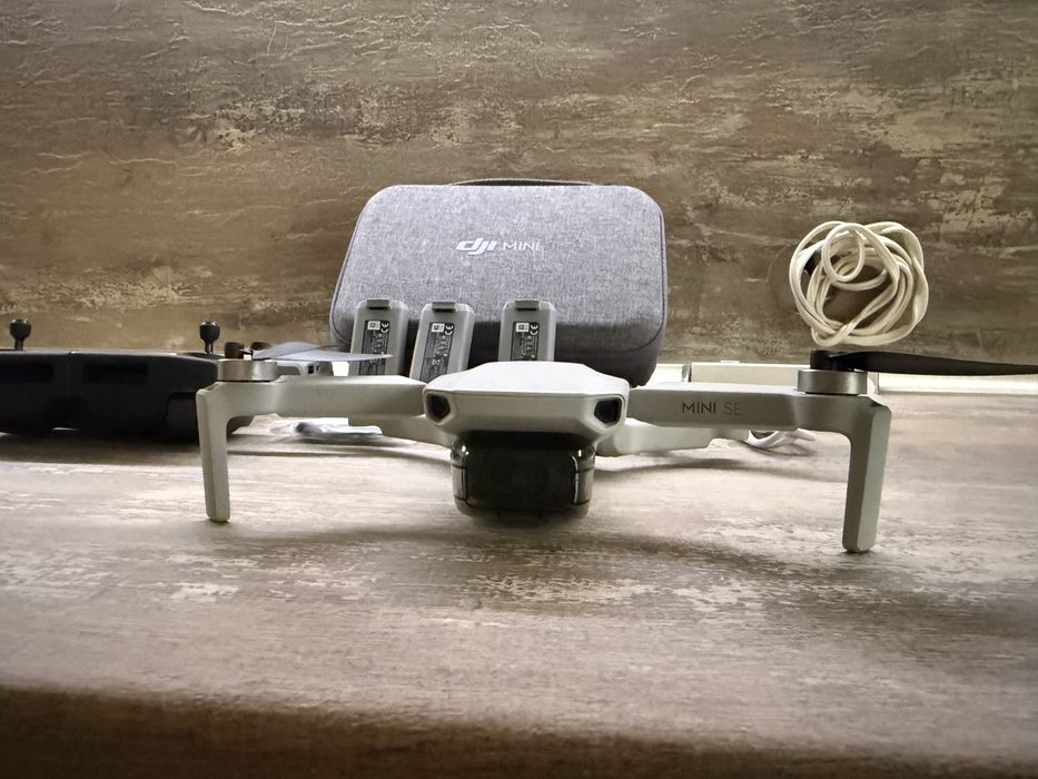DJI Mini SE Fly More Combo