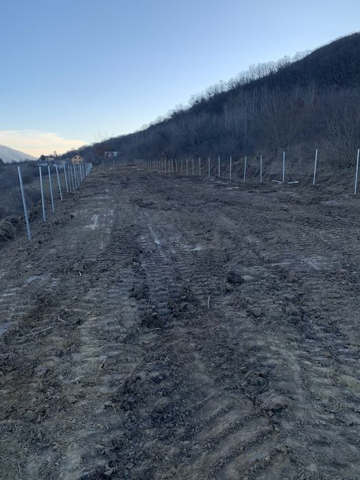 Amenajam / terasam terenuri cu buldozer si excavator