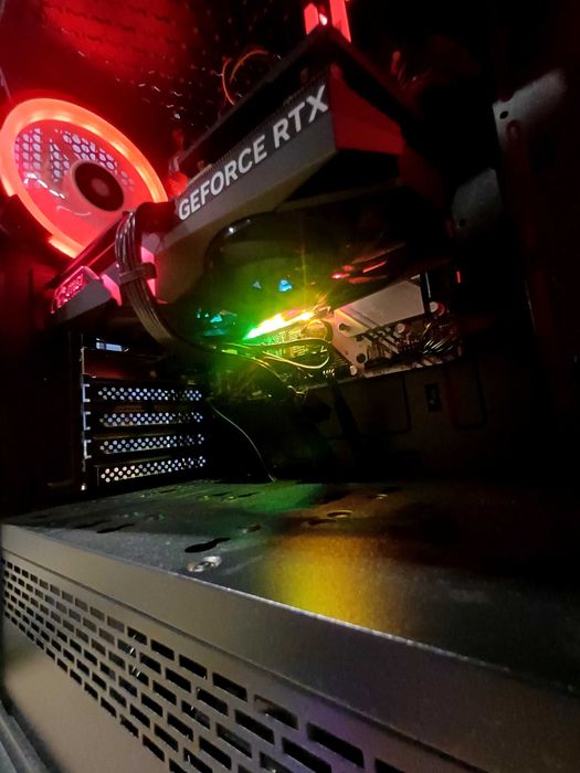 "MSI GEFORCE RTX 4060TI 8gb gaming X,, с работещо RGB.