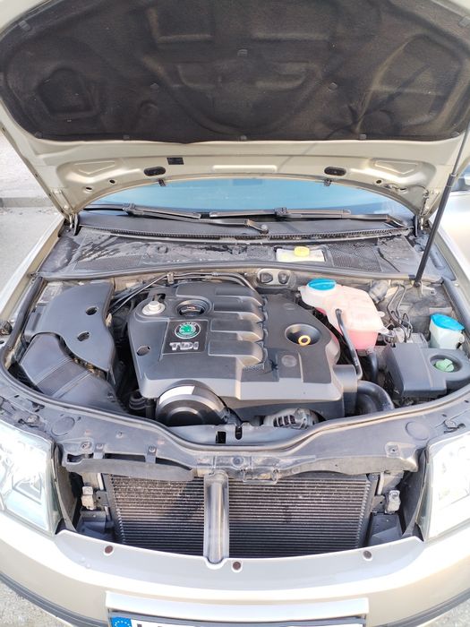 Vând Skoda Superb 1,9TDI ,an.2005,km.320.000 .