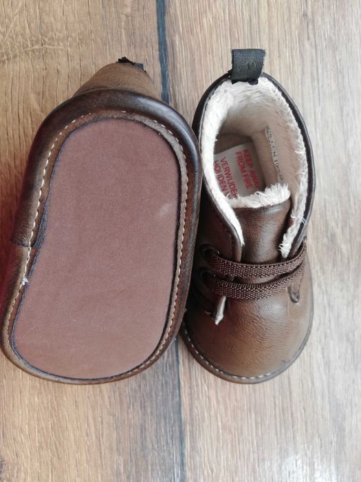 Бебешки кожени обувки