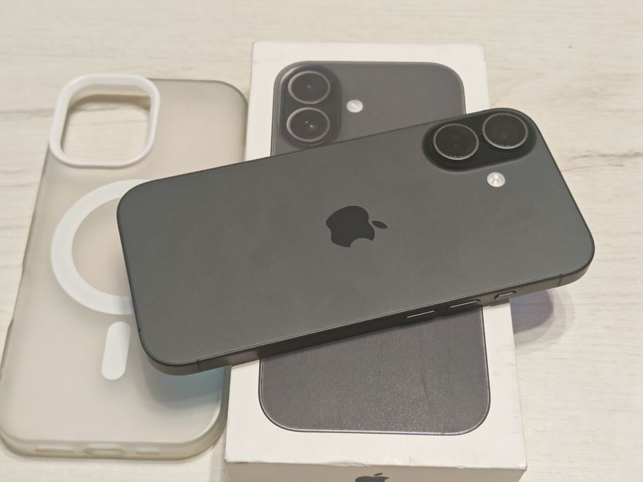 Като нов iPhone 17 256 GB Гаранция