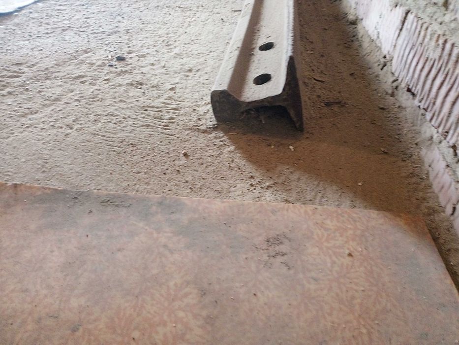 Продам рельсу 2,6 метра