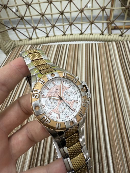 Продам часы Jacque Lemans 1-1377 в идеальном состоянии
