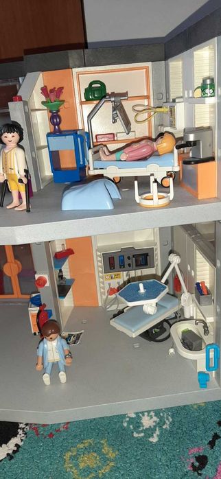 Playmobil - Голяма болница, Барби ЛИНЕЙКА , Барби КЕМПЕР