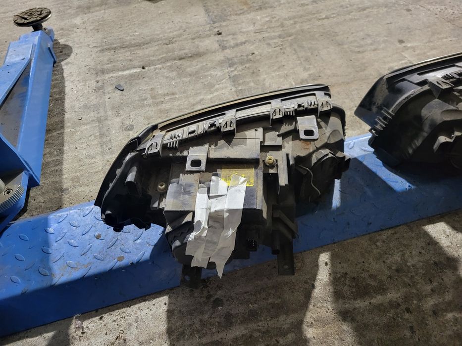 Фарове за Bmw X3 E83