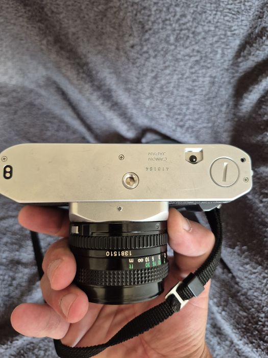 SLR Canon AV-1 cu obiectiv fd 50mm f1,8